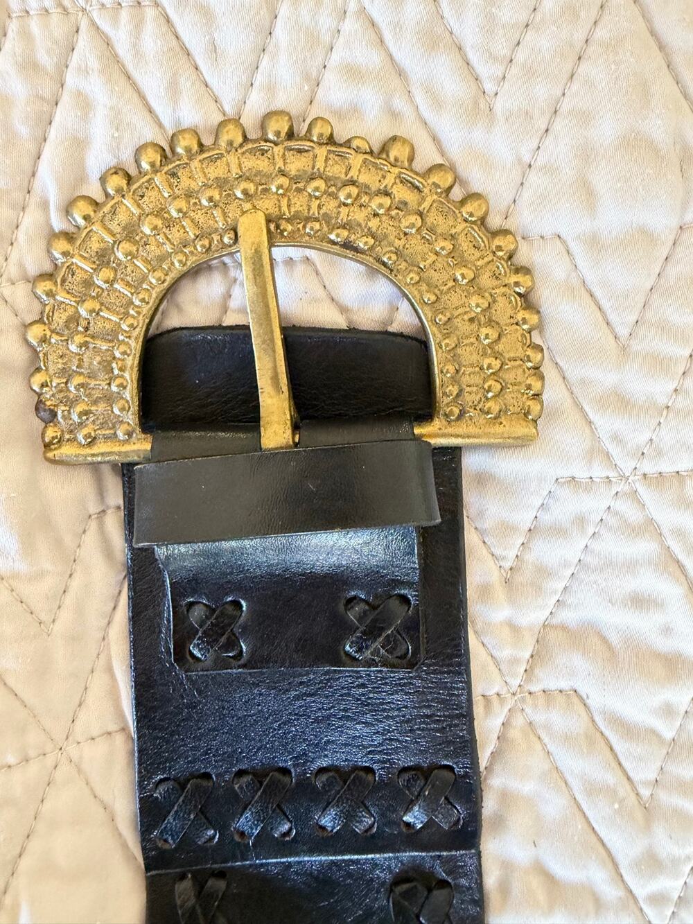 Carole Leona leather belt